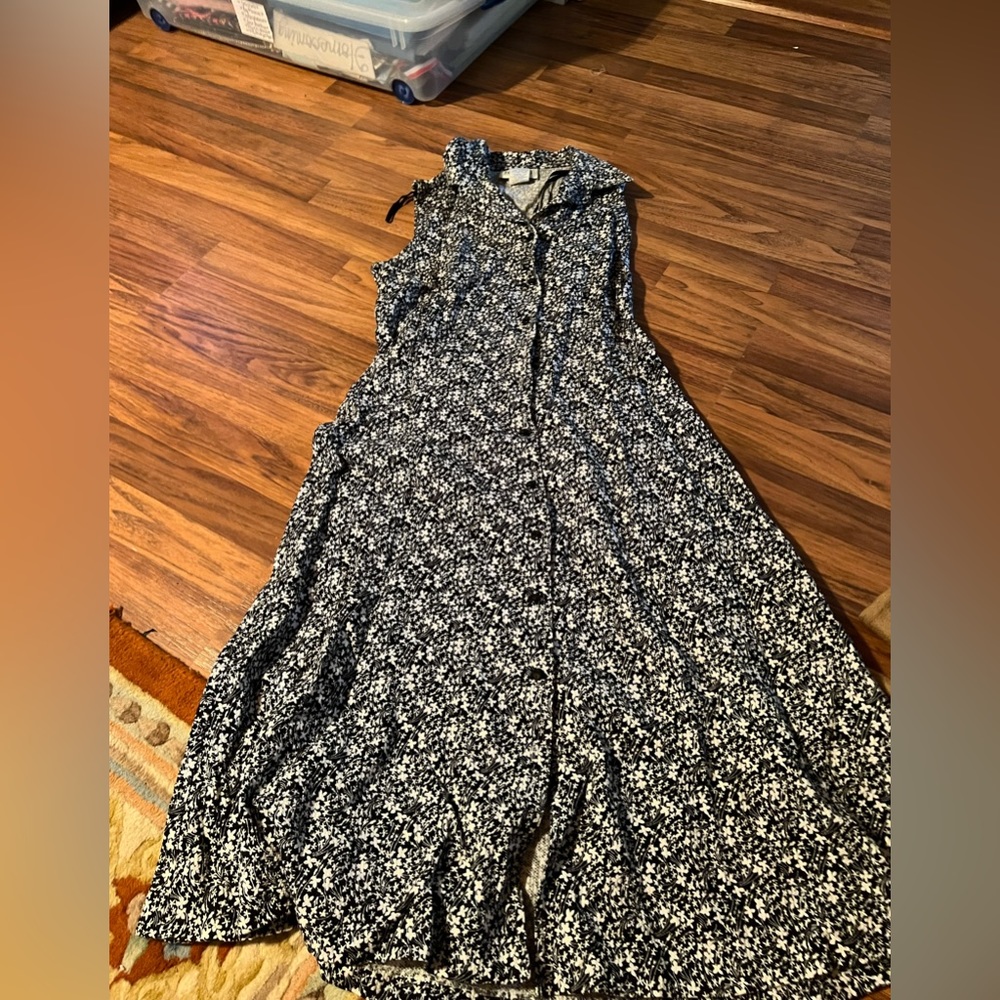 Size 14 black button up dress
